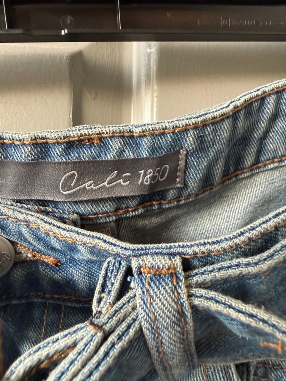 Casual Light Blue Denim High-Rise Frayed Hem Shorts with Belt - Picture 2 of 5